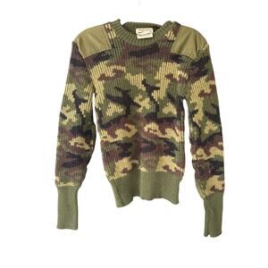 1980s 100% Wool Camo Cabela’s Sweater with Shoulder Patches